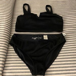 Navy blue Abercrombie kids 2 piece bathing suit.